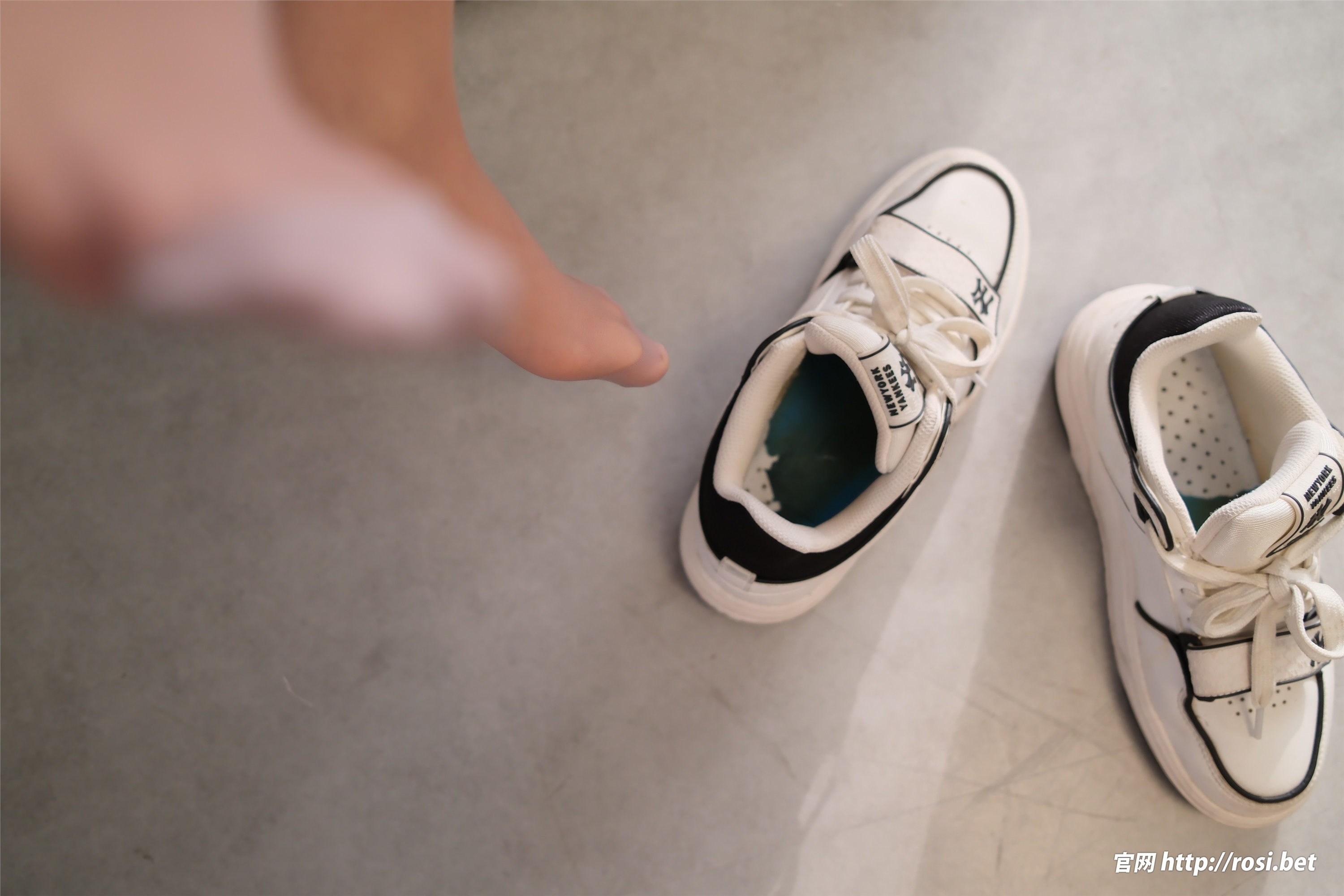 ROSI写真 2024.06.24 NO.4585